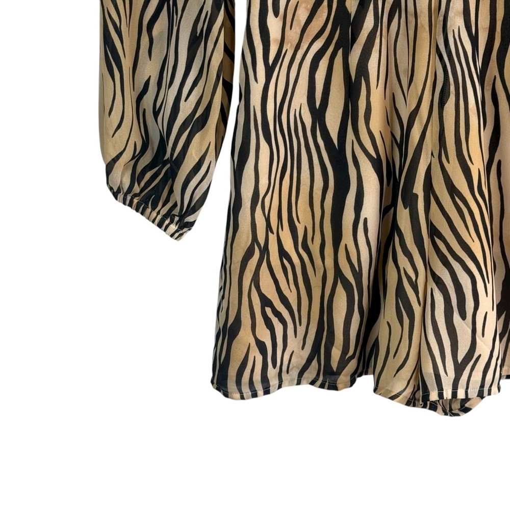 Guess Black and Tan Animal Print Romper. Size 0 - Picture 5 of 12